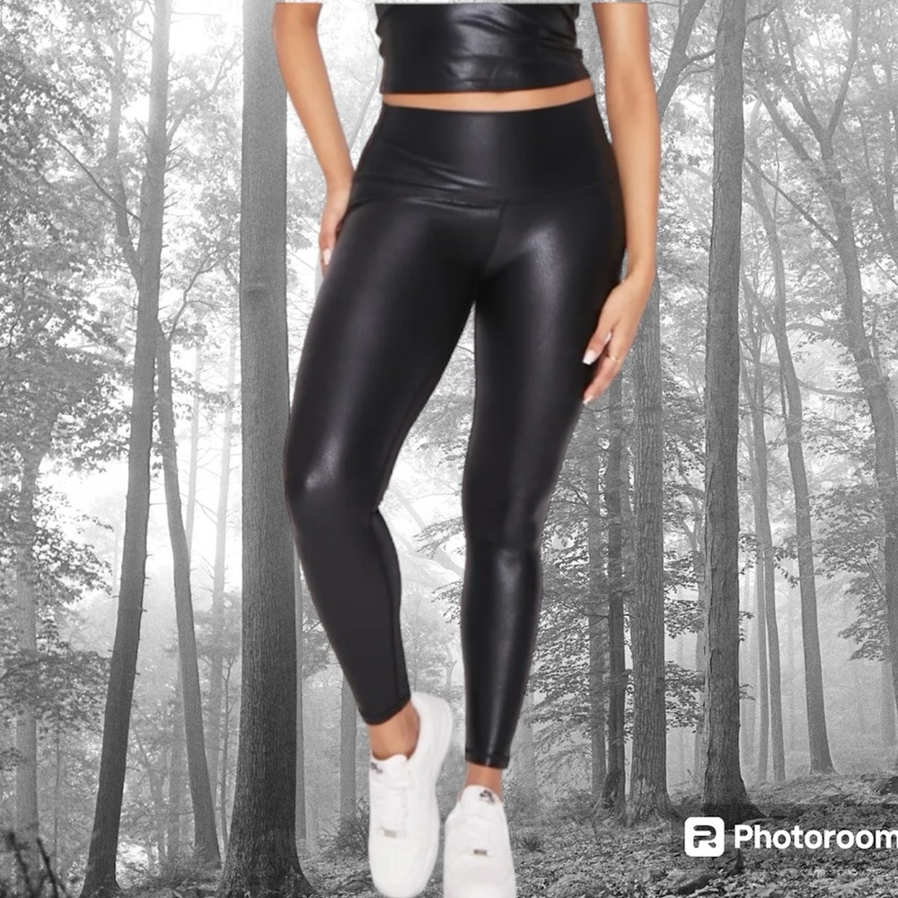 Salutation Leggings - Black Faux Leather